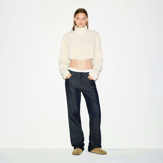 Teddy-Kurze Jacke mit Trichterkragen Teddy-Kurze Jacke mit Trichterkragen