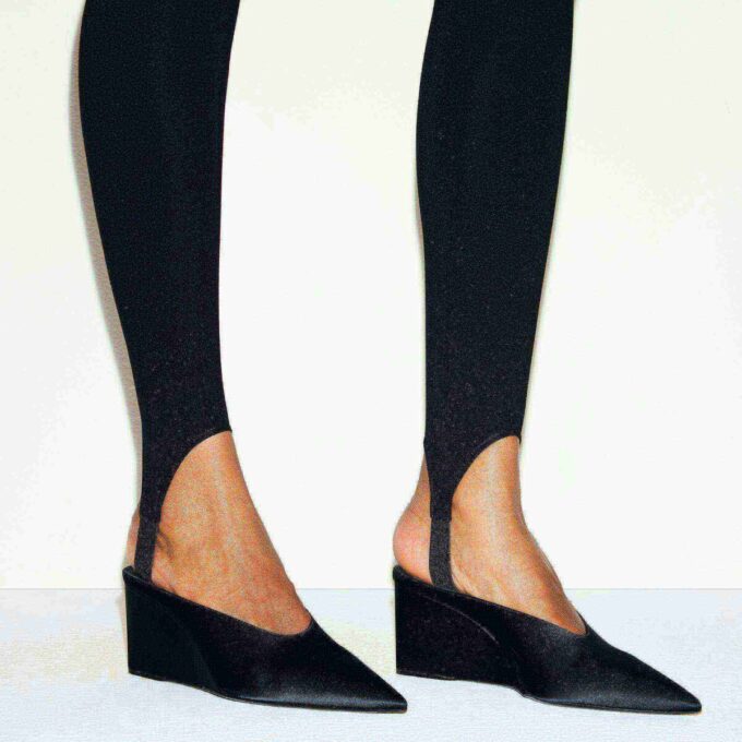 THE ESSENTIAL COLLECTION HOCHGESCHNITTENE STEPPLEGGINGS THE ESSENTIAL COLLECTION HOCHGESCHNITTENE STEPPLEGGINGS