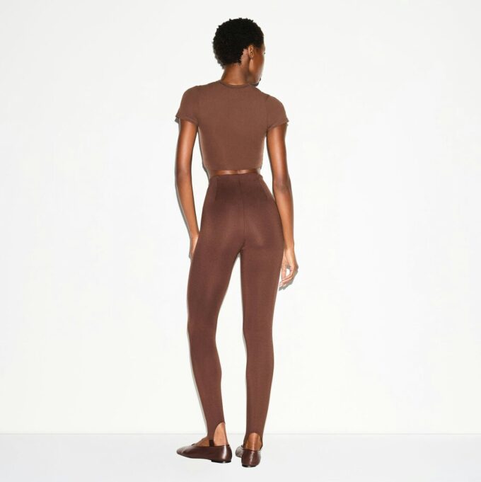 THE ESSENTIAL COLLECTION HOCHGESCHNITTENE STEPPLEGGINGS THE ESSENTIAL COLLECTION HOCHGESCHNITTENE STEPPLEGGINGS