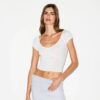 ULTRALEICHTES JERSEY-T-SHIRT MIT RUNDAUSSCHNITT ULTRALEICHTES JERSEY-T-SHIRT MIT RUNDAUSSCHNITT