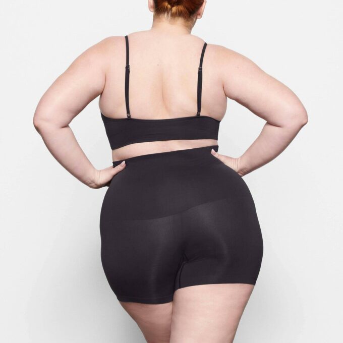 Weiche, glatte, nahtlose Shorts