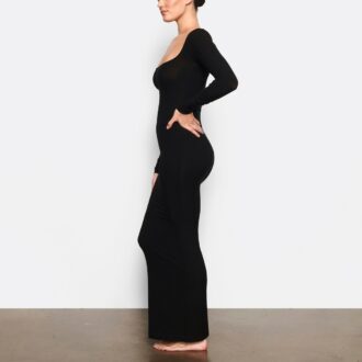 Weiches Lounge-Kleid mit langen Ärmeln
