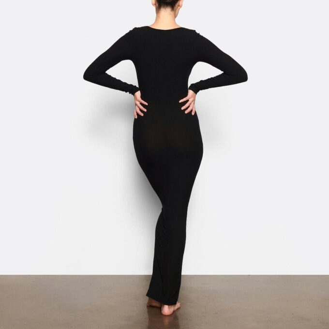 Weiches Lounge-Kleid mit langen Ärmeln